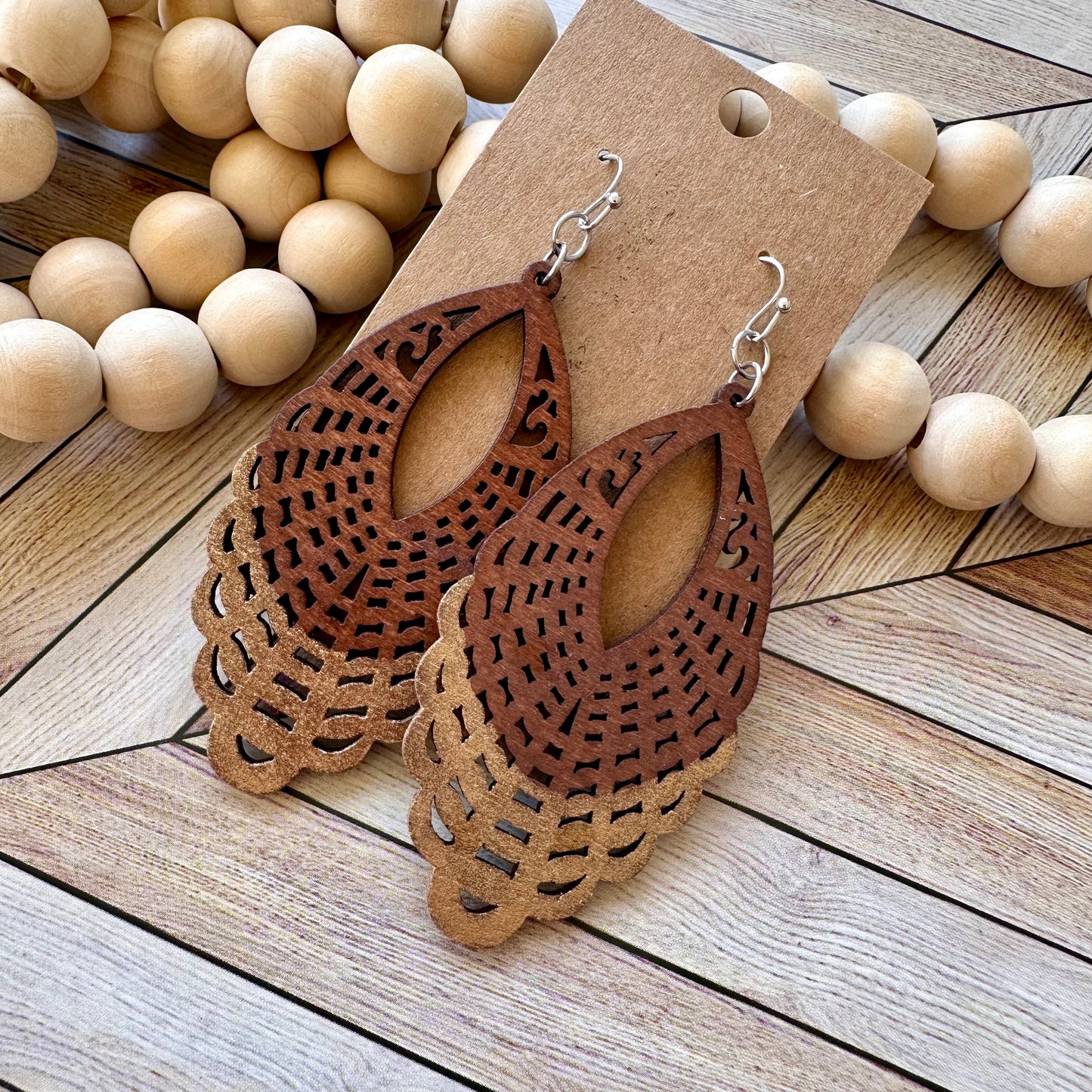 Gold Dipped Weathered Wood Scallop