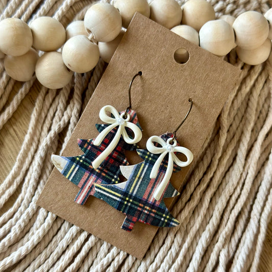 Christmas Plaid Tree with Bow