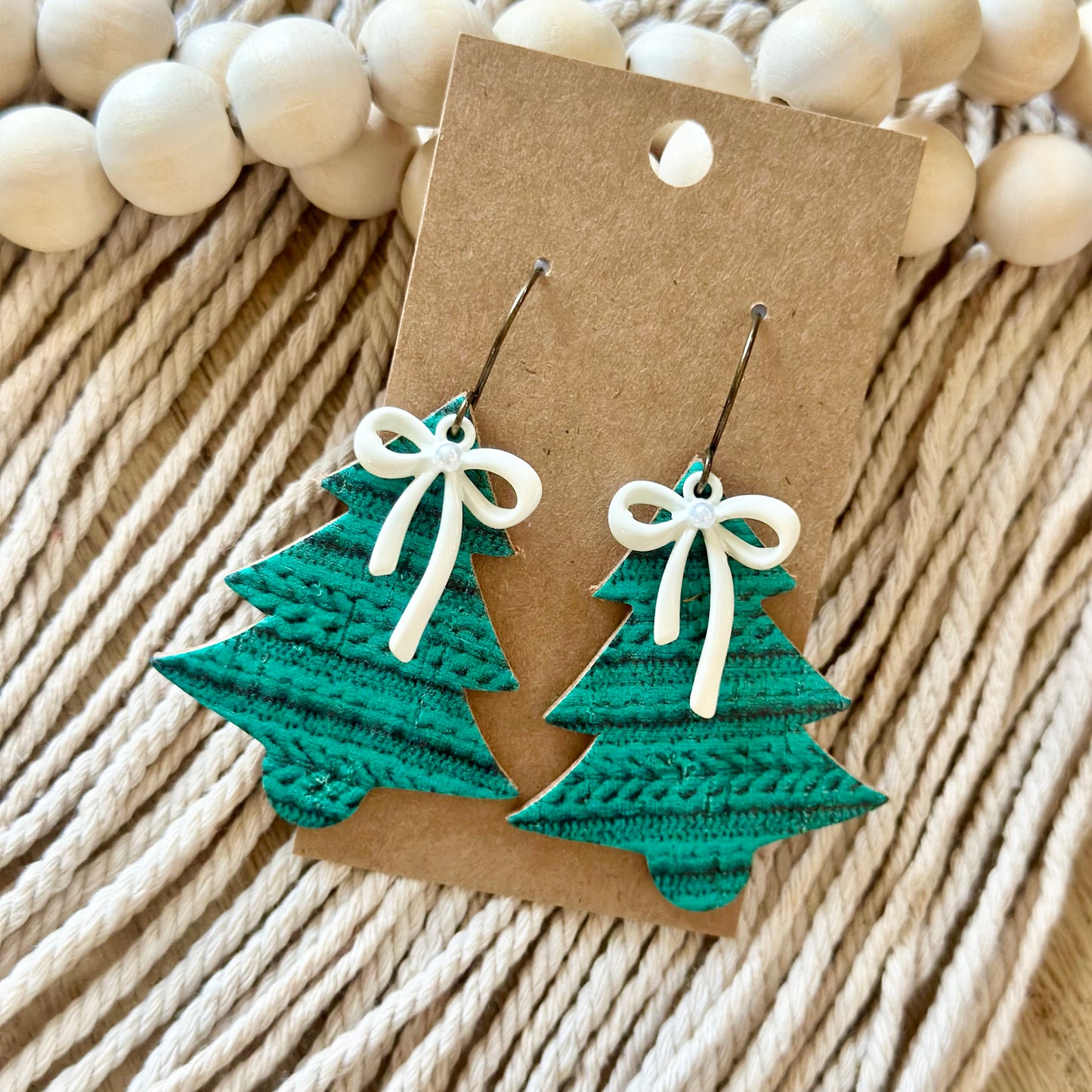 Green Sweater Print Tree with White Bow