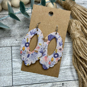 Light Blue Floral Small Scallop