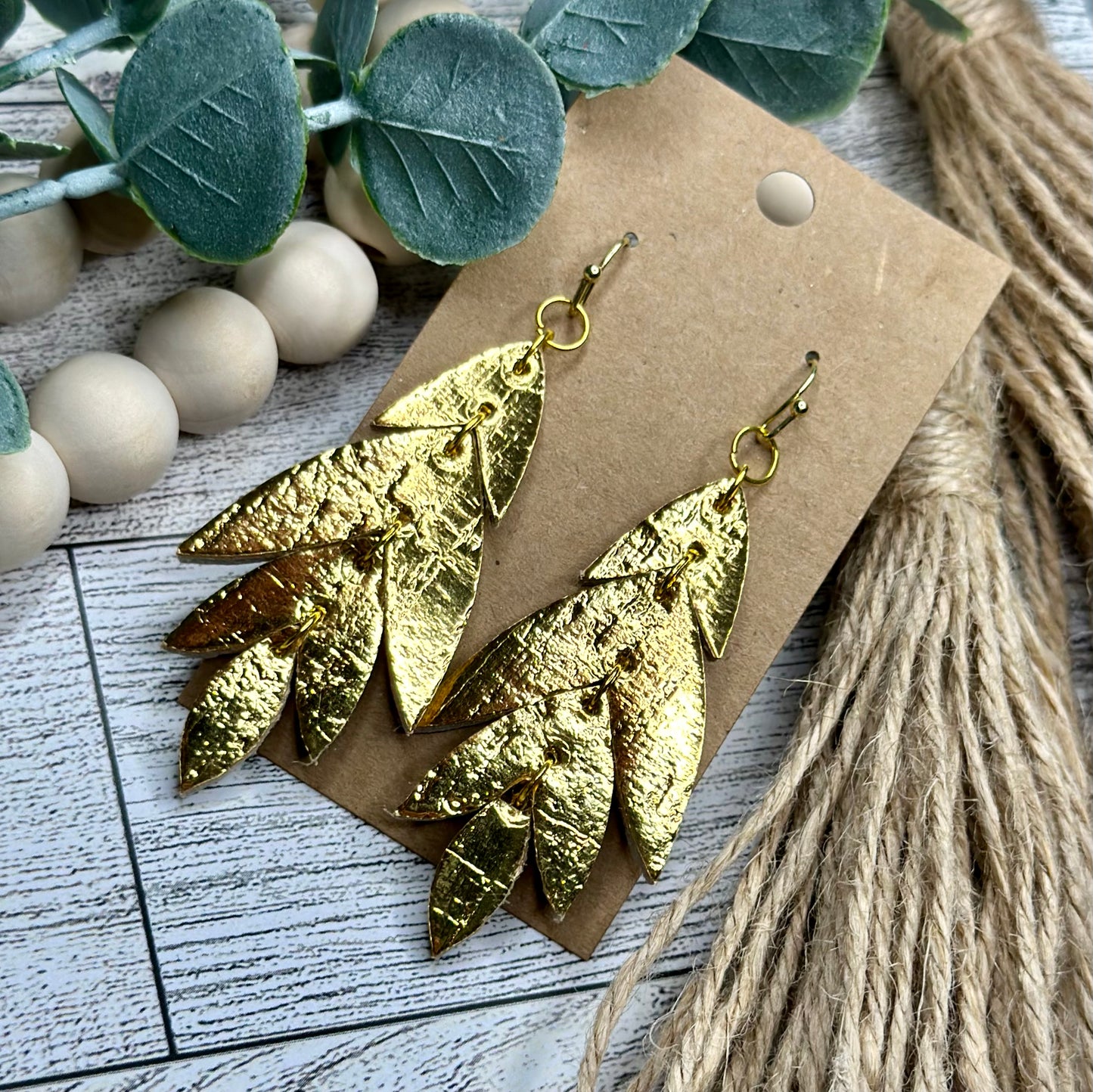 Metallic Gold Tiered Leaf