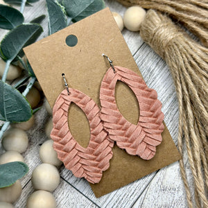 Dusty Pink Woven Small Scallop