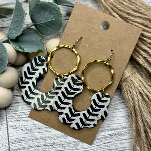 Black and White Scallop Hoops