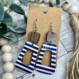 Navy Stripe Open Rectangle