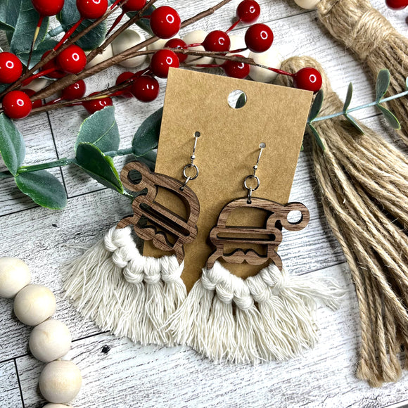 Macrame - Cream on Dark Wooden Santa